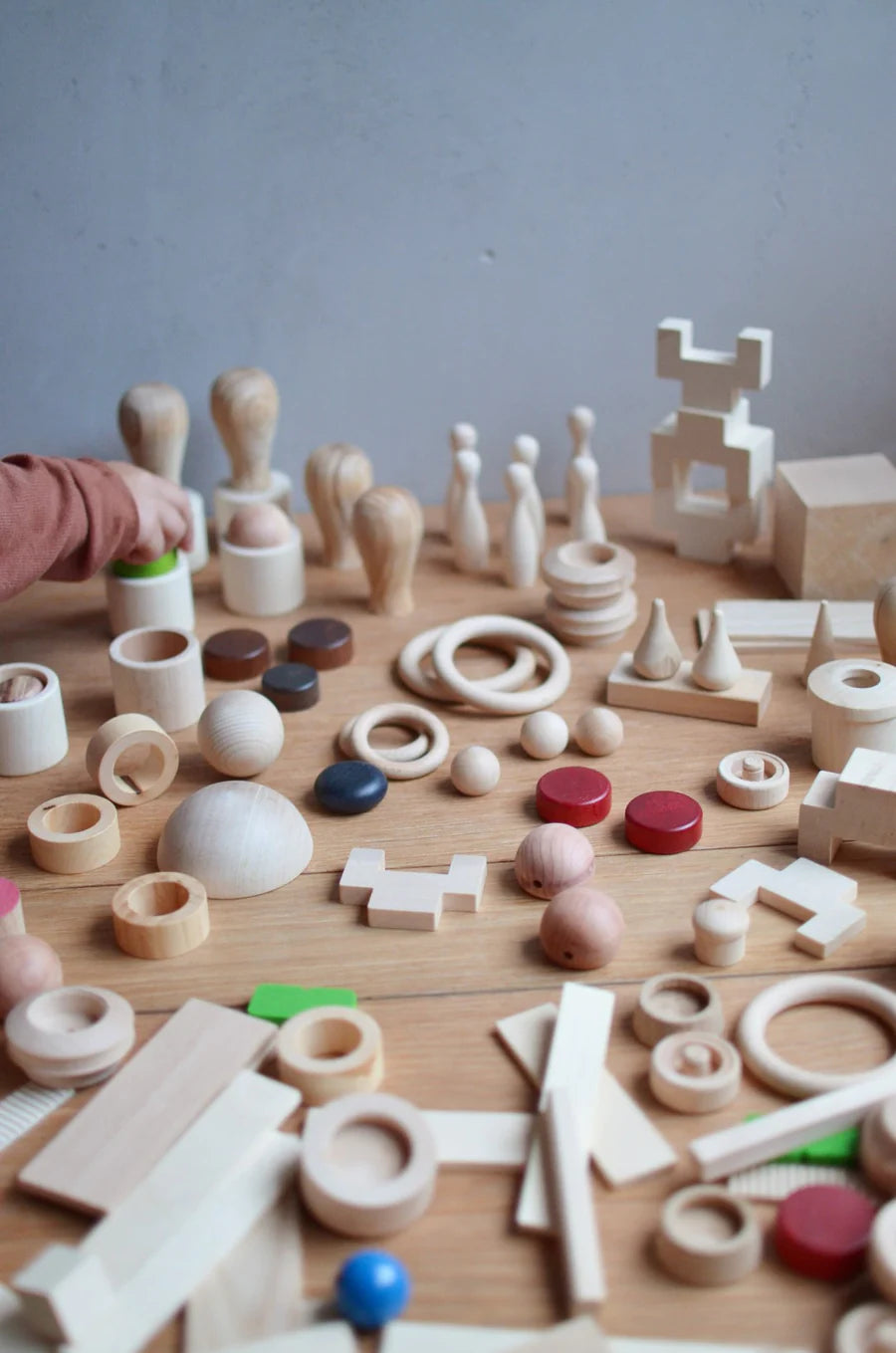 Montessori loose parts - surprise sack with 2 kg wooden building blocks